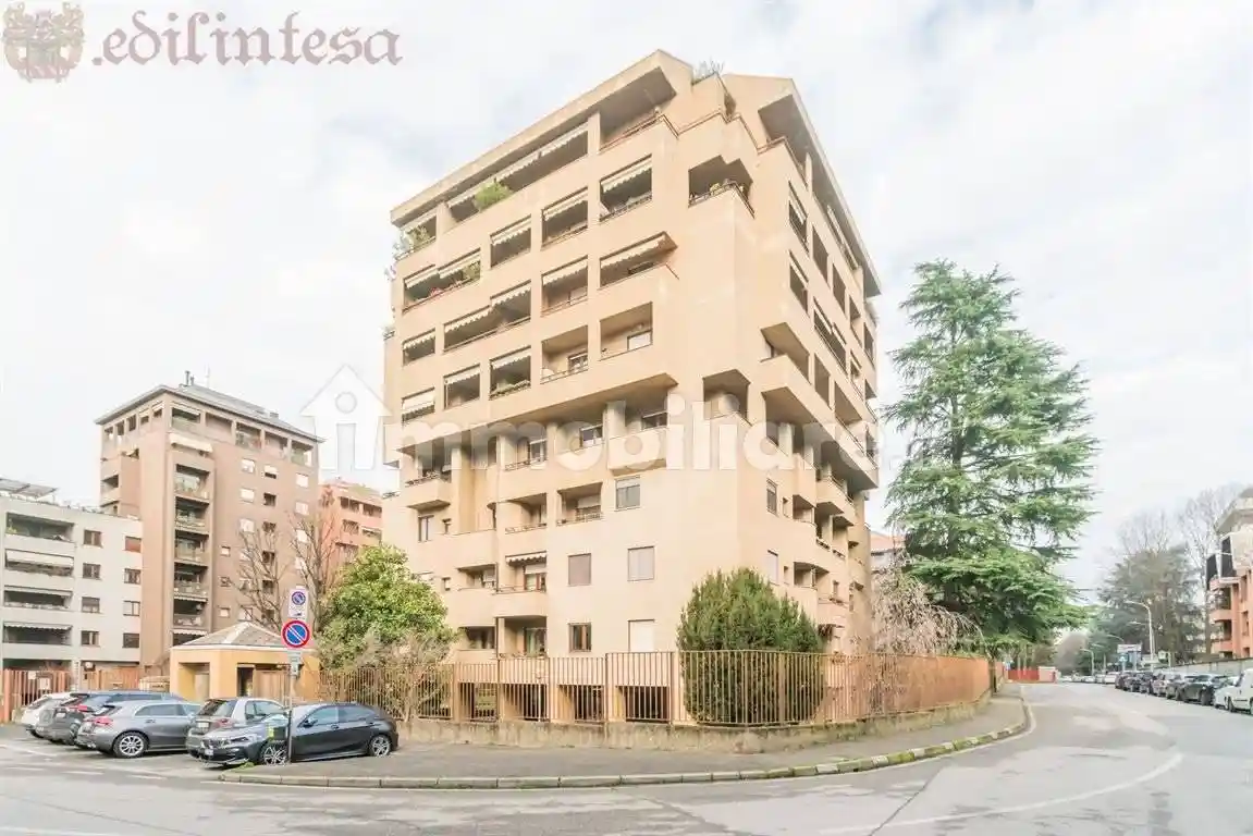 Appartamento in vendita a Monza