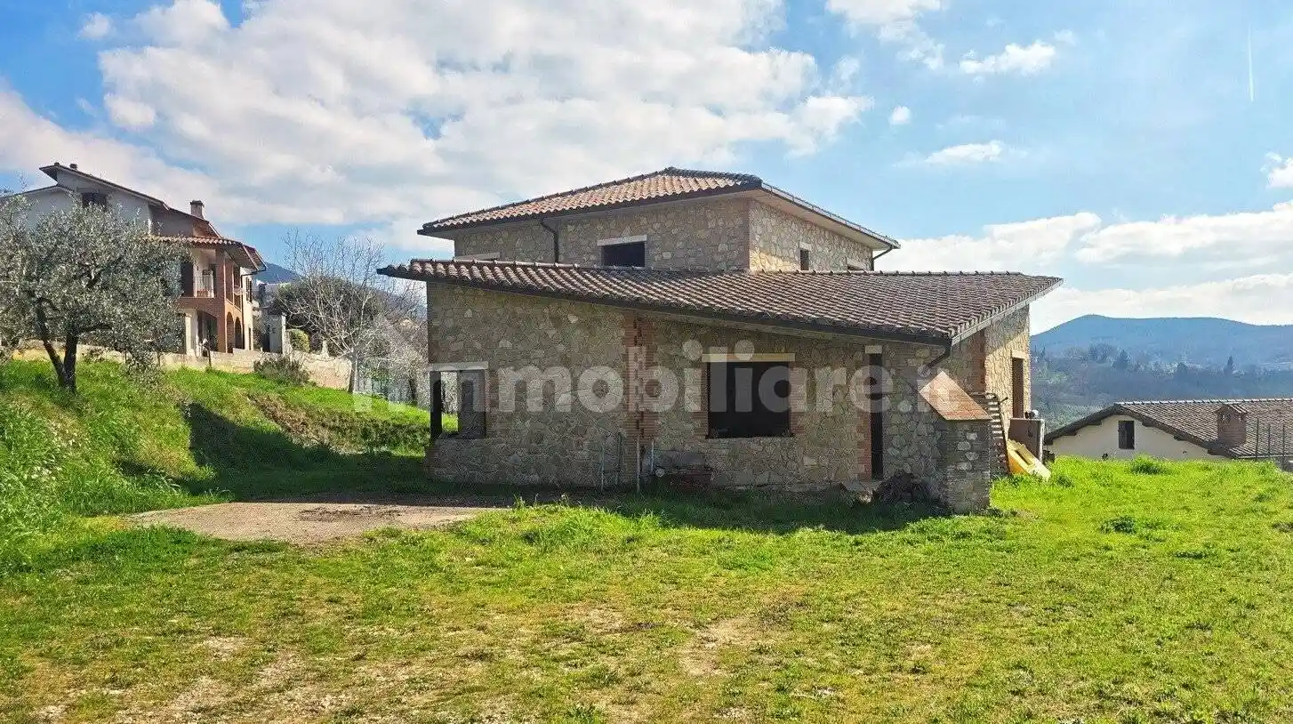 Villa in vendita a Montecchio