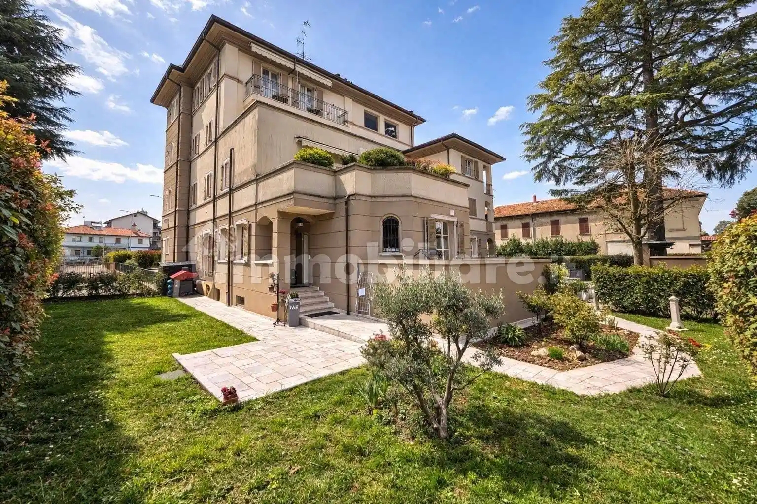 Appartamento in vendita a Lentate sul Seveso
