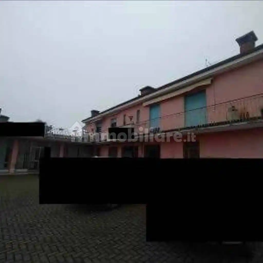 Appartamento in vendita a Urbana