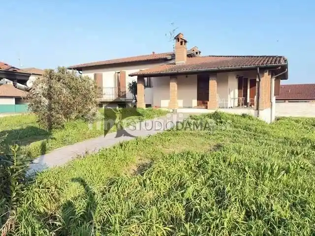 Villa in vendita a Borgo San Giacomo