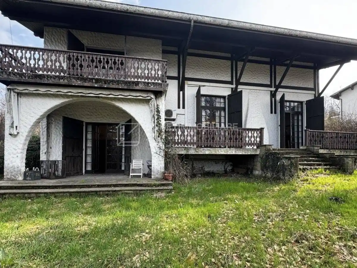 Villa in vendita a Salsomaggiore Terme