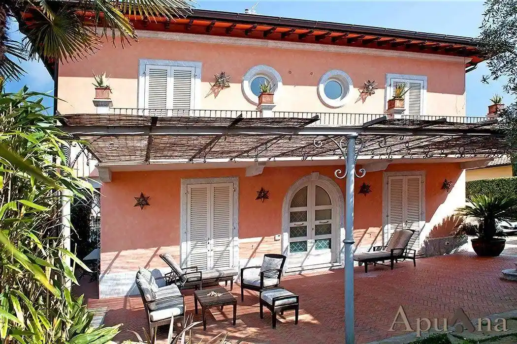 Villa in affitto a Forte dei Marmi