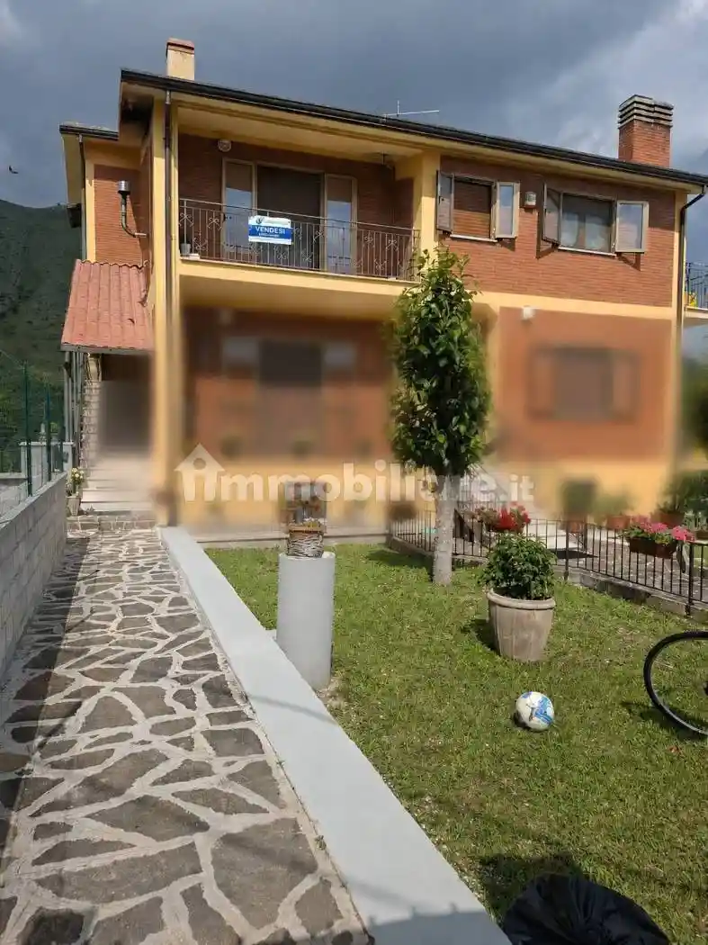 Villa in vendita a Massa d'Albe