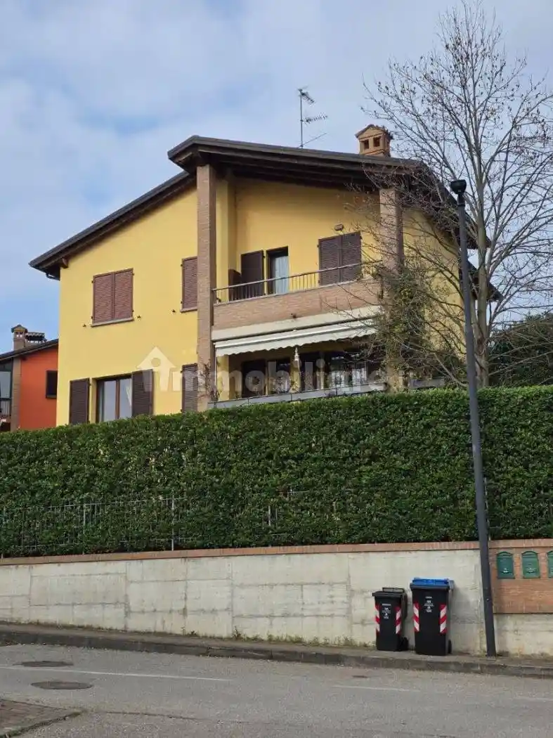 Appartamento in vendita a Varano de' Melegari