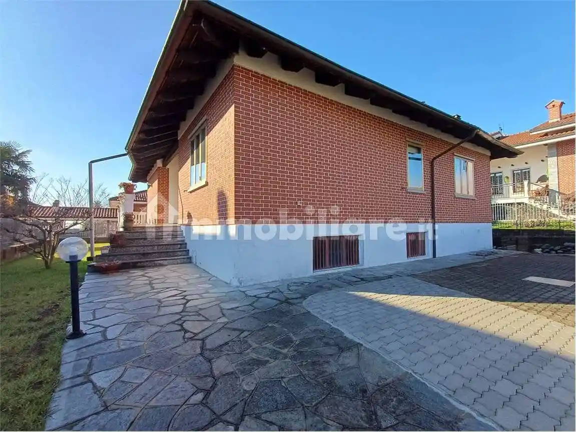 Casa indipendente in vendita a San Francesco al Campo