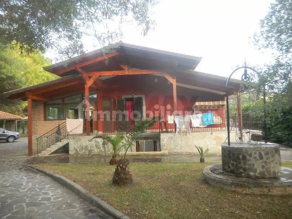 Villa in vendita a Minturno