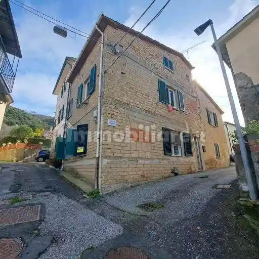 Appartamento in vendita a Castellina Marittima