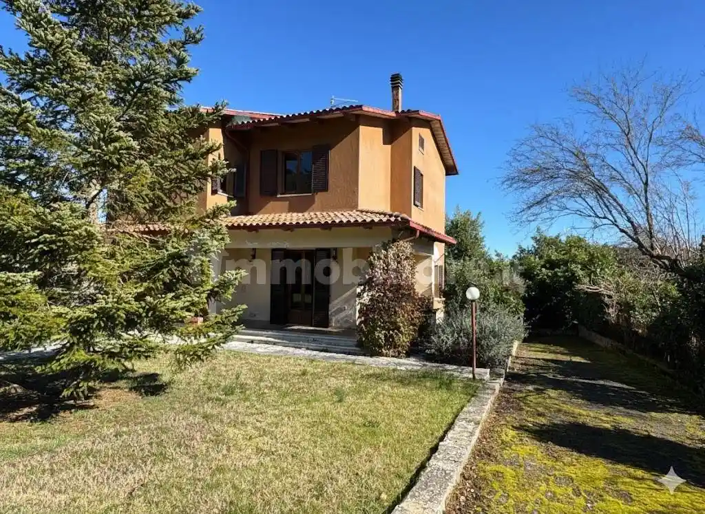 Villa in vendita a Sarteano