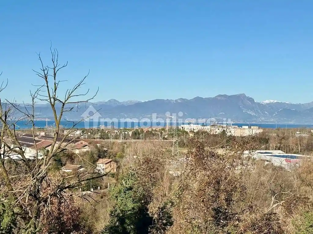 Appartamento in vendita a Peschiera del Garda