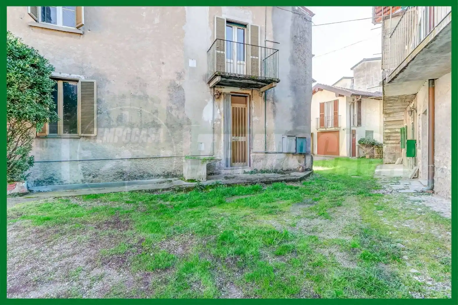 Appartamento in vendita a Gavirate