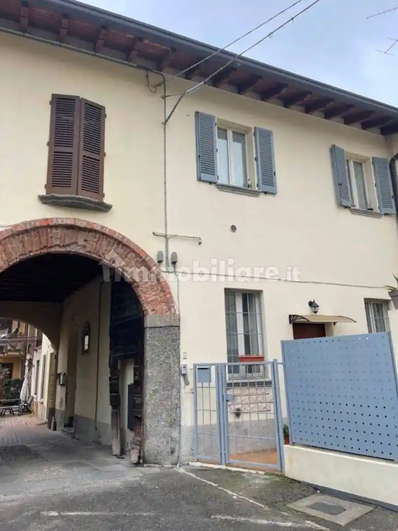 Appartamento in vendita a Aicurzio