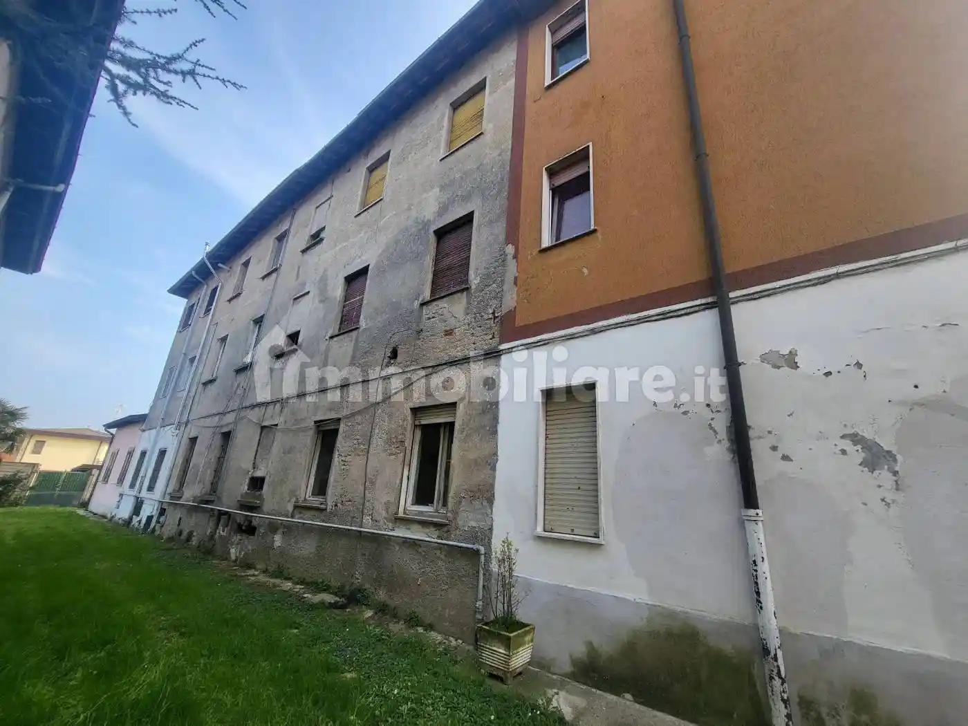 Appartamento in vendita a Rovello Porro