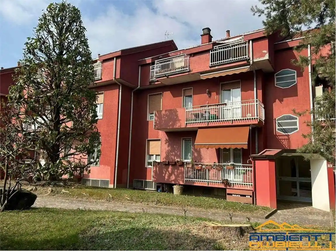 Appartamento in vendita a Imbersago