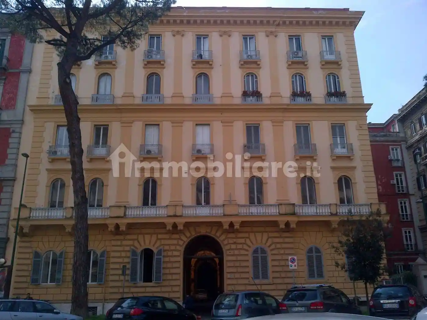 Appartamento in vendita a Napoli