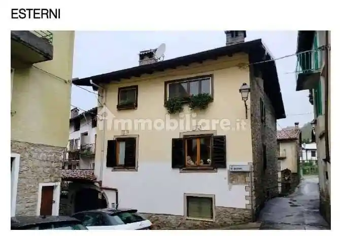 Appartamento in vendita a Barzio