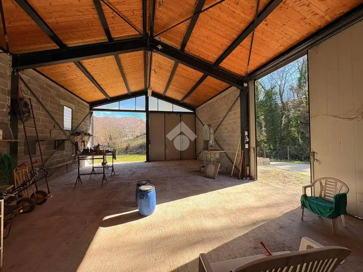 Rustico - Casale in vendita a Fabriano