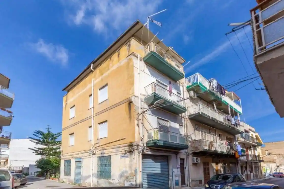 Palazzo - Edificio in vendita a Villabate