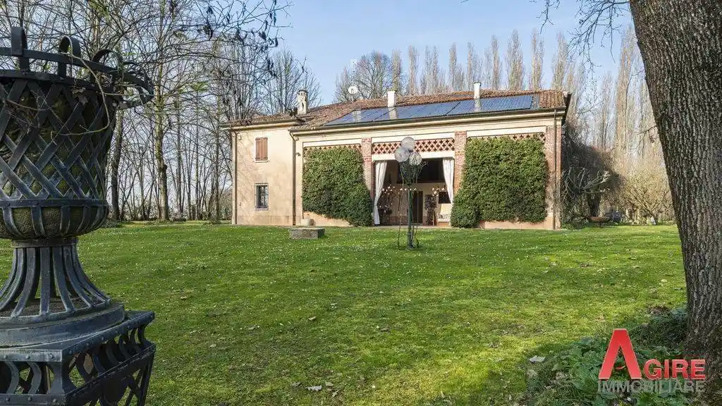 Rustico - Casale in vendita a Roncoferraro