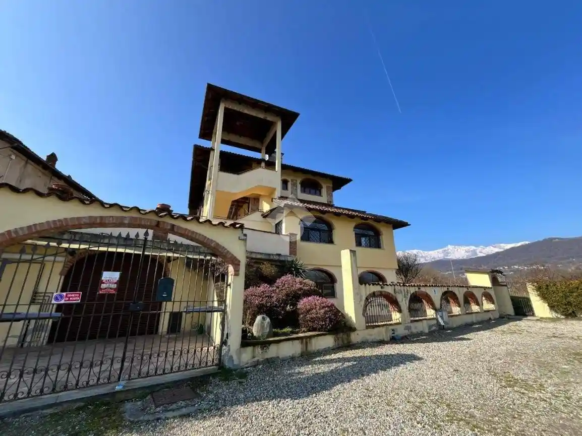 Appartamento in affitto a Parella