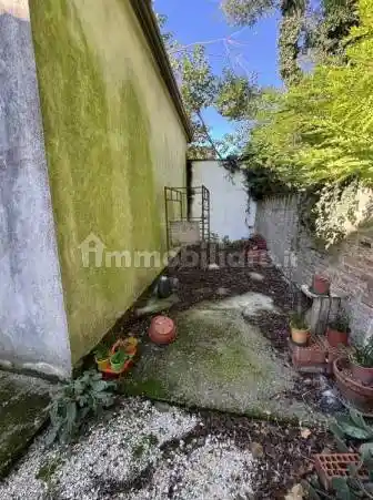 Palazzo - Stabile in vendita a Ferrara