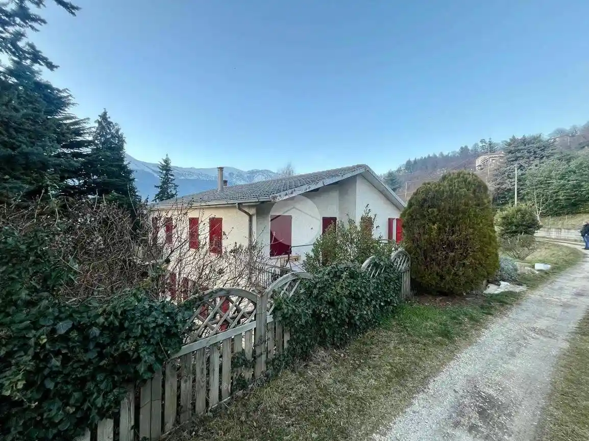 Appartamento in vendita a Caprino Veronese