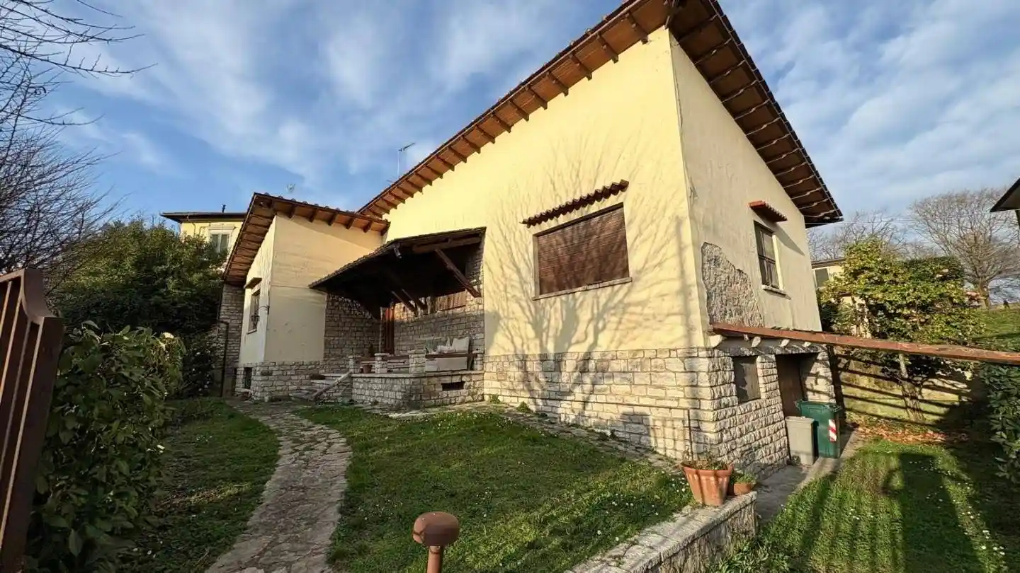 Villa in vendita a Lucca