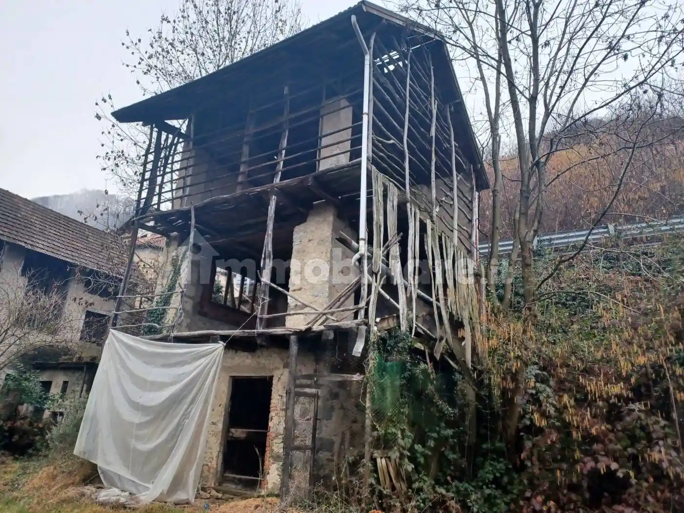 Rustico - Casale in vendita a Arola
