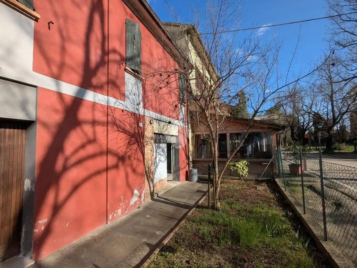 Casa indipendente in vendita a Ravenna