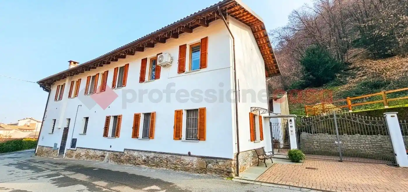 Casa indipendente in vendita a Cavour