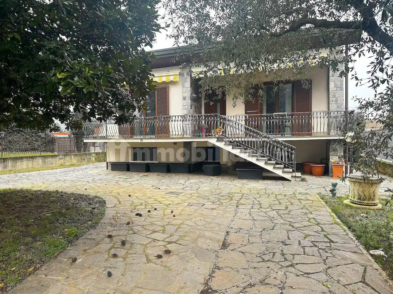 Villa in vendita a Lonate Pozzolo