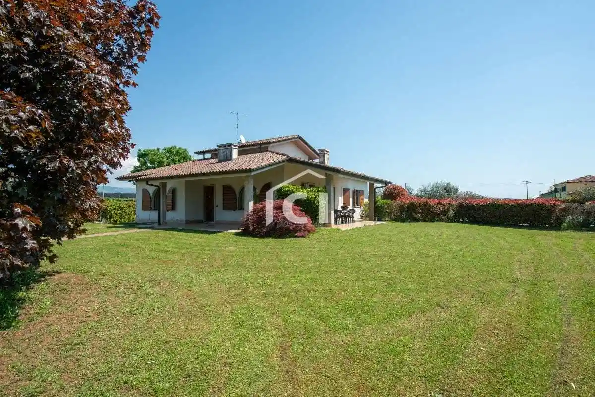 Villa in vendita a Pescantina