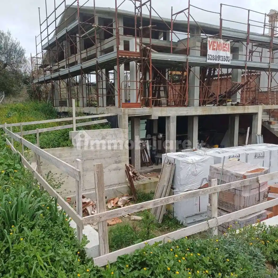 Villa in vendita a Bracciano