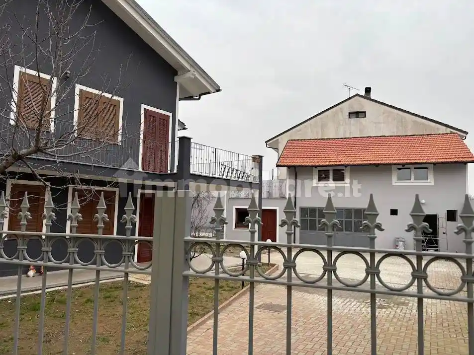 Casa indipendente in vendita a Beinasco