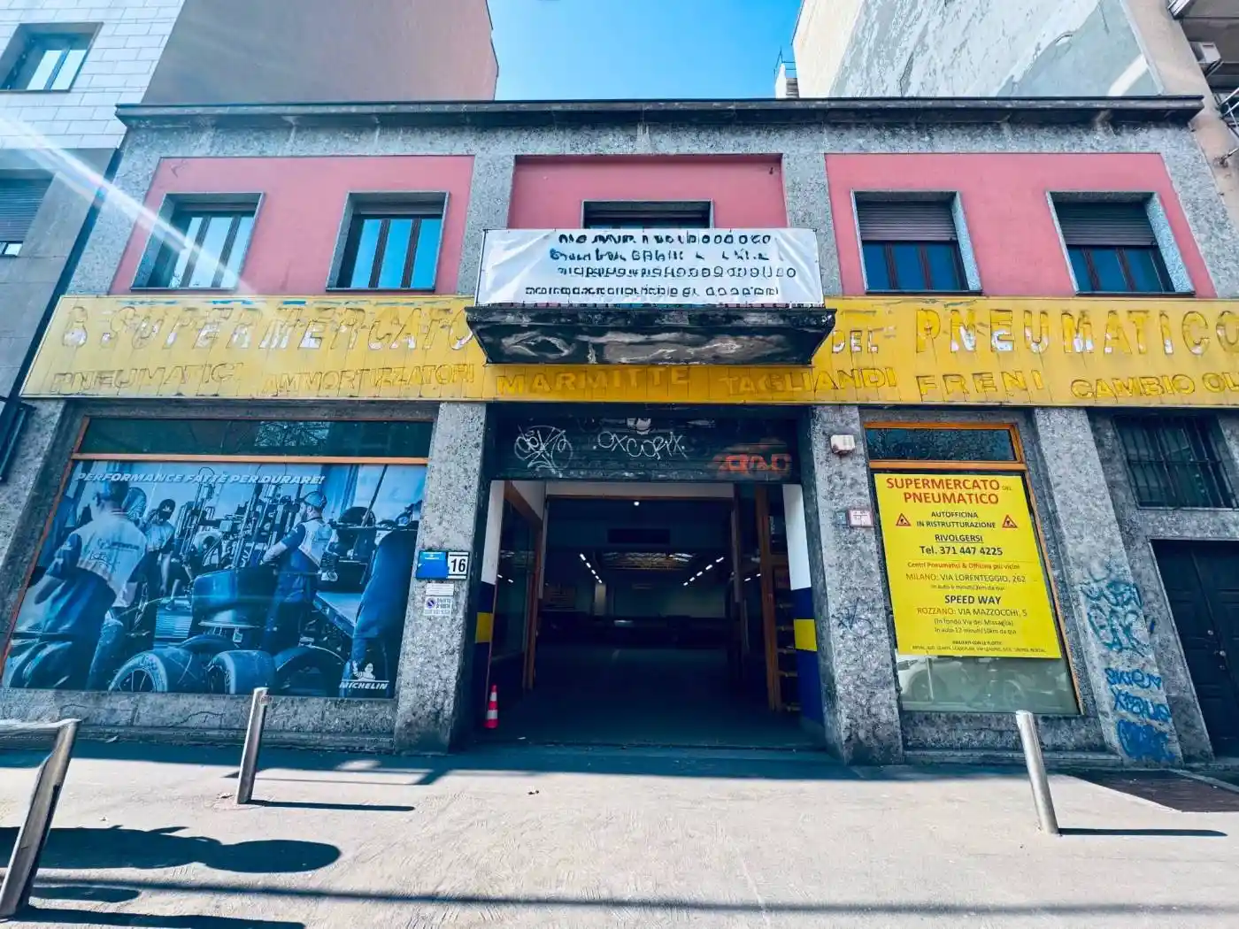 Palazzo - Edificio in affitto a Milano