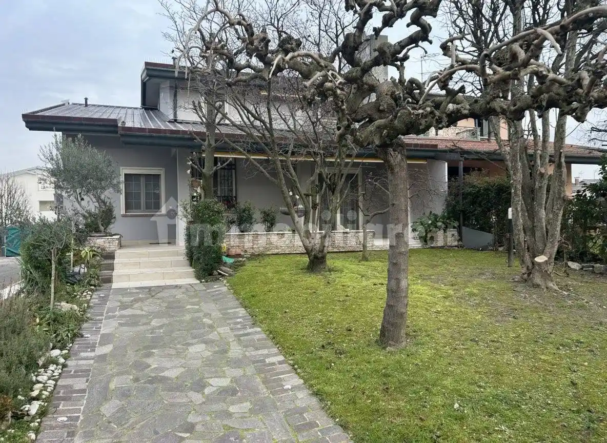 Villa in vendita a Mestrino