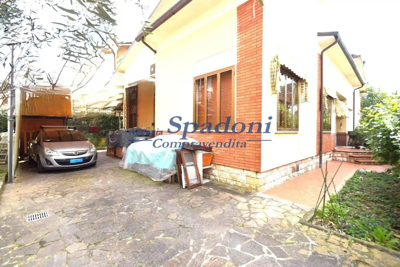 Villa in vendita a Montecatini-Terme