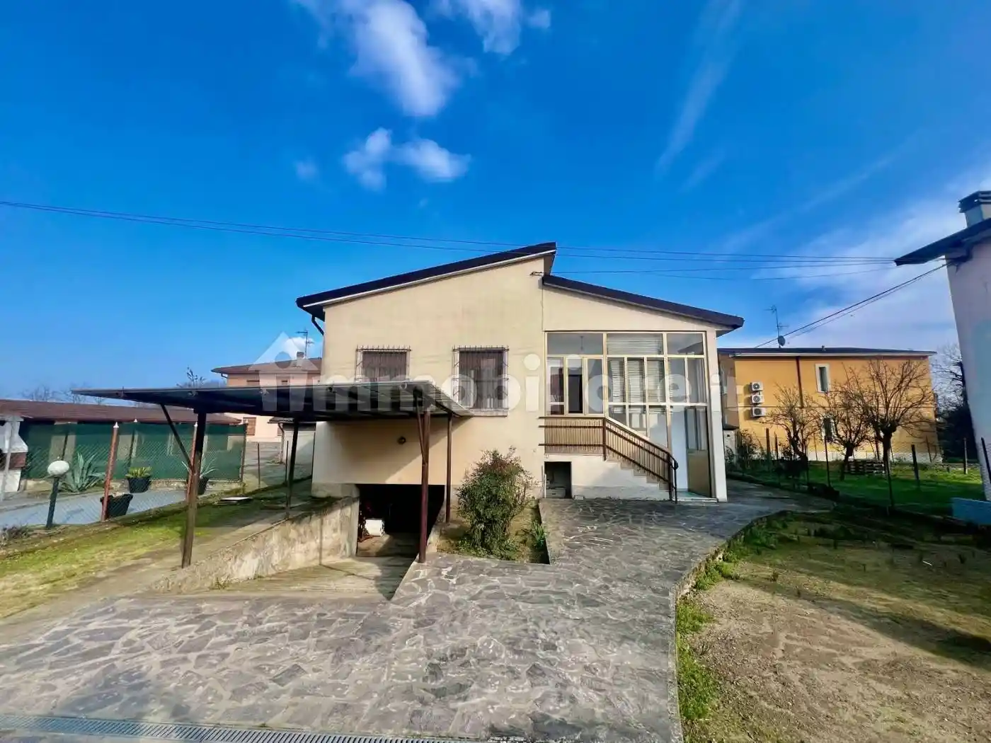 Villa in vendita a Santa Cristina e Bissone