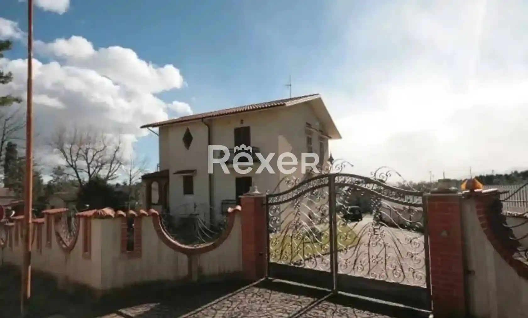 Casa indipendente in vendita a Colledara