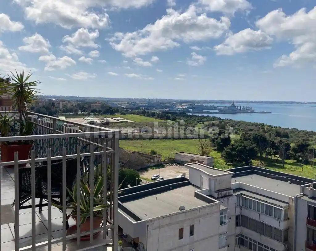 Appartamento in affitto a Taranto