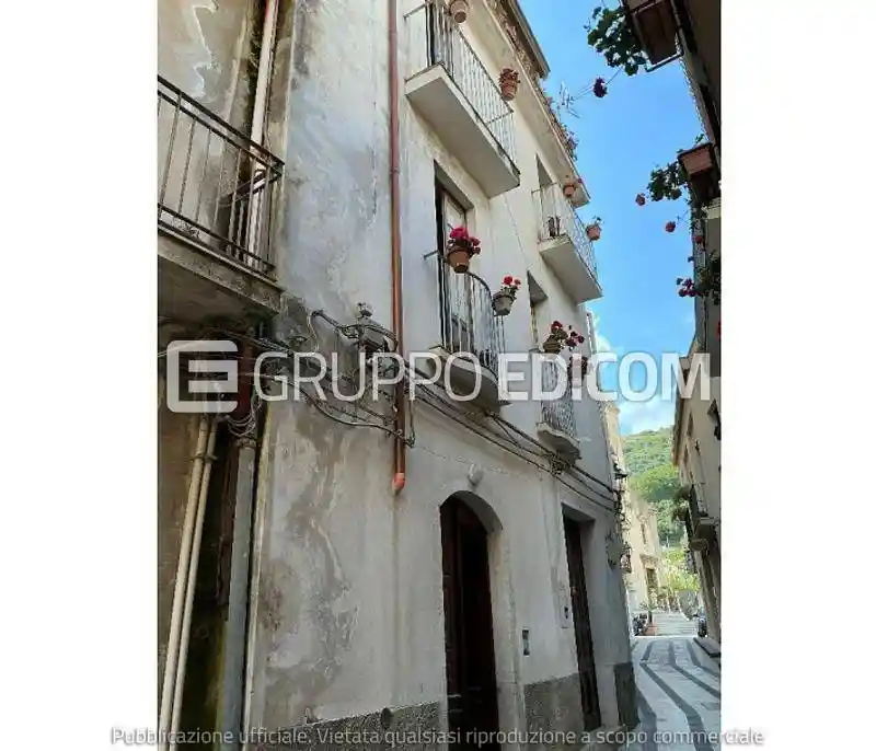 Appartamento in vendita a Fiumedinisi