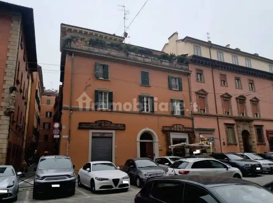 Appartamento in vendita a Bologna