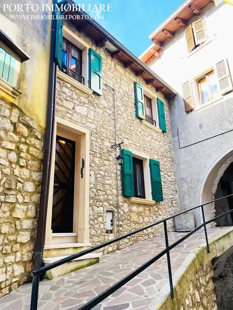 Rustico - Casale in vendita a Brenzone sul Garda