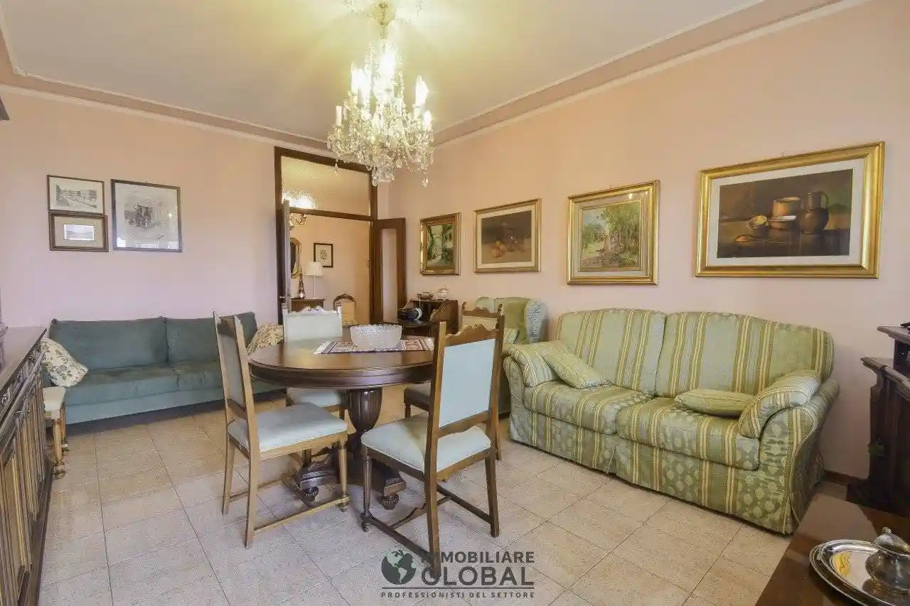 Appartamento in vendita a Modena