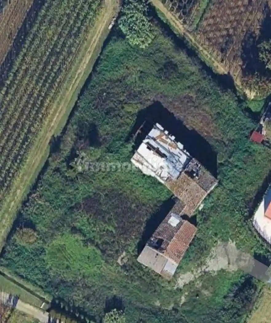 Rustico - Casale in vendita a Montemurlo