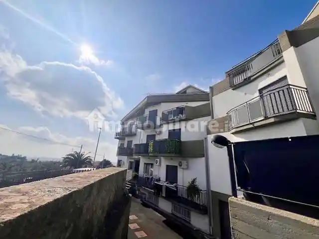 Appartamento in vendita a Camporotondo Etneo