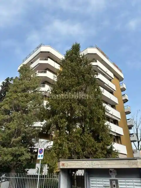 Appartamento in vendita a Trezzano sul Naviglio