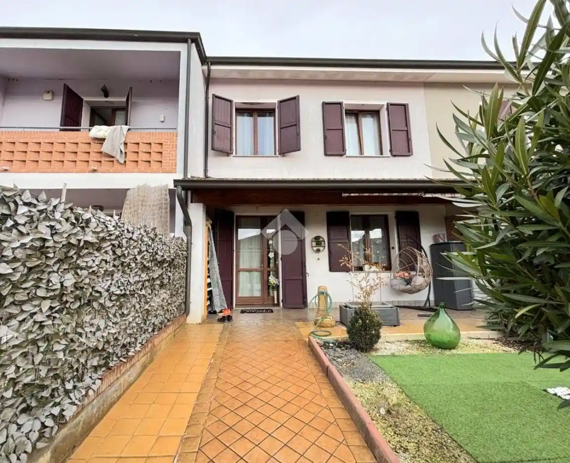 Villetta a schiera in vendita a Pegognaga