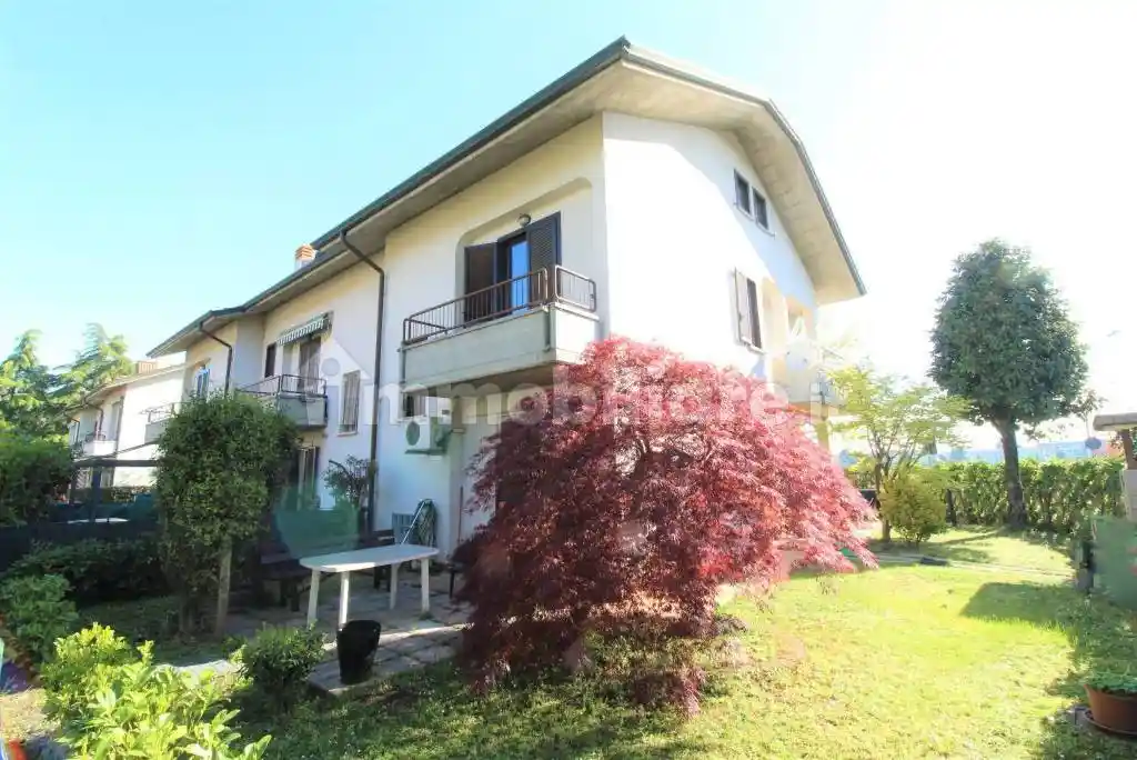 Villa in vendita a Cernusco sul Naviglio
