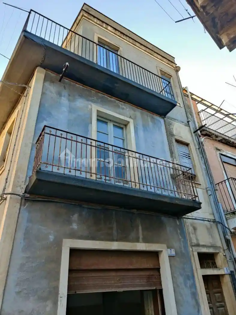 Casa indipendente in vendita a Motta Sant'Anastasia